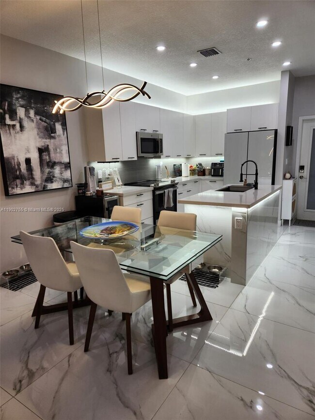 Building Photo - 8363 NW 41st St