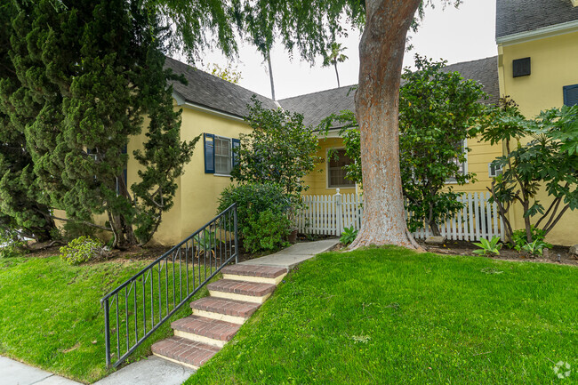 Building Photo - 1103 Graynold Ave