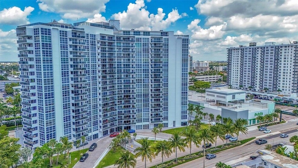 Building Photo - 2841 N Ocean Blvd