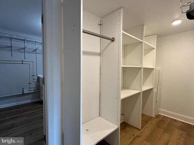 Building Photo - 6731 Crest Pl