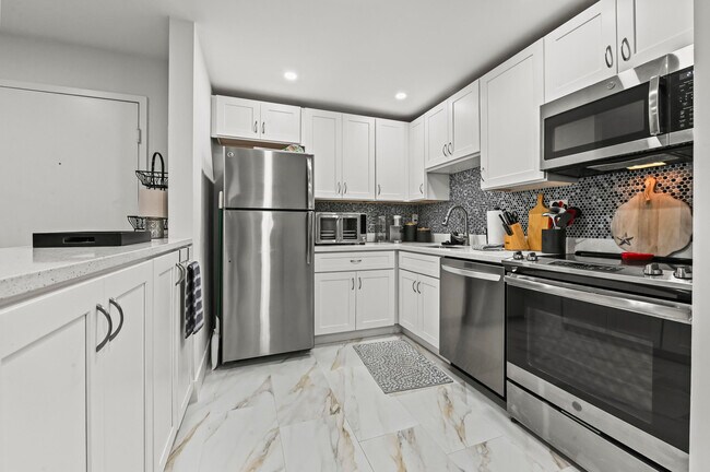 Building Photo - 15449 Lakes of Delray Blvd