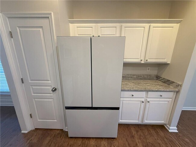 Building Photo - 1460 Vinery Ave