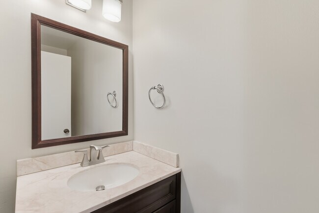 Building Photo - 209 Valley Oak Plaza