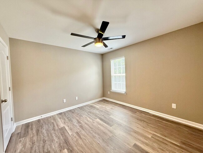 Building Photo - Newly Remodeled 4BD, 2.5BA Raleigh Home wi...