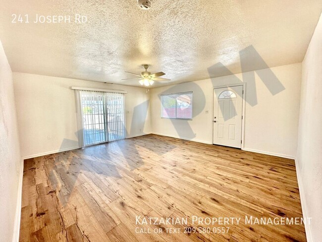 Building Photo - Renovated 4-Bedroom Single Story Manteca C...