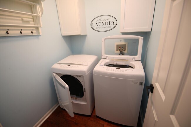 Building Photo - 7543 Ashley Meadow Dr