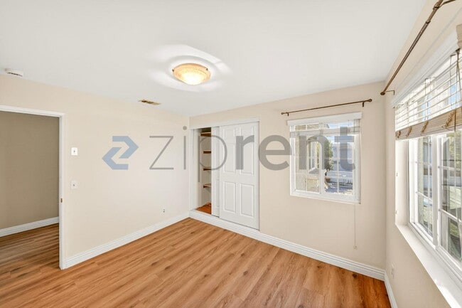 Building Photo - 6637 Alberta Pl