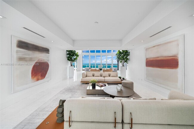 Building Photo - 1643 Brickell Ave