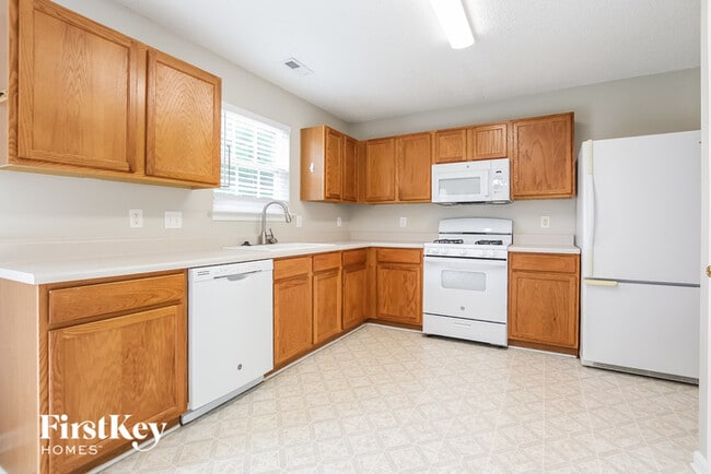 Building Photo - 3613 Edgeview Dr