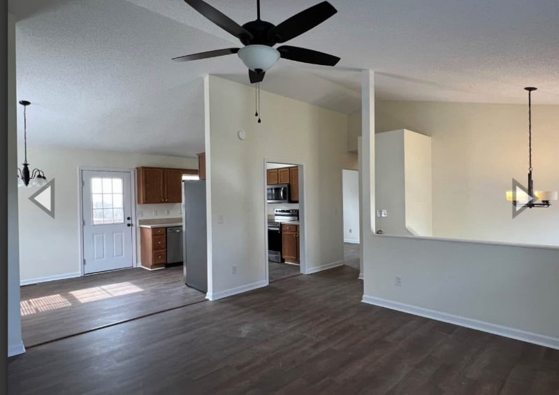 Building Photo - 120 Meadowlark