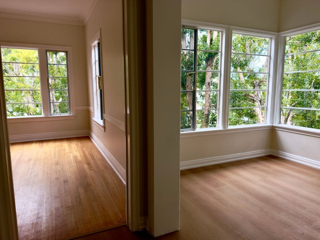 Building Photo - 378 S La Jolla Ave