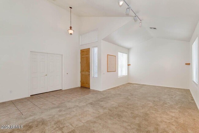 Building Photo - 6321 S 4 Peaks Pl