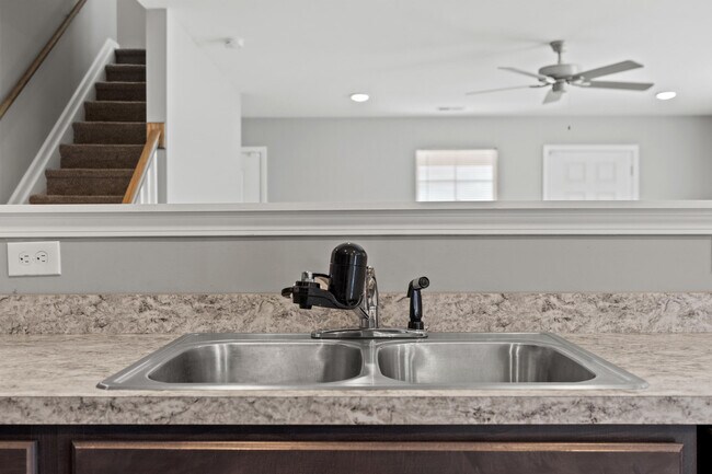 Building Photo - 212 Candy Apple Ln