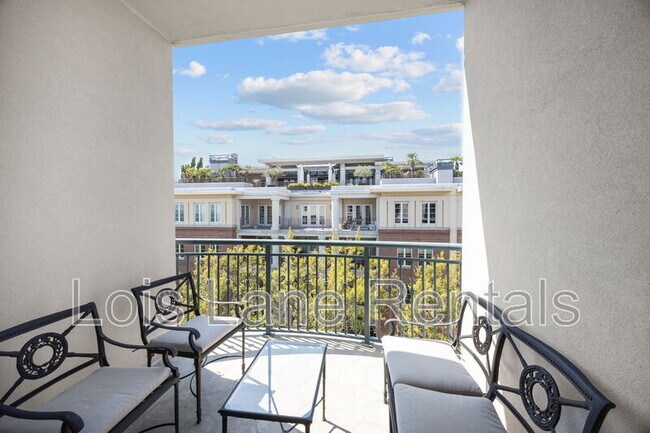 Building Photo - 2 Wharfside St