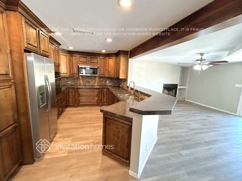 Building Photo - 5114 E Tano St
