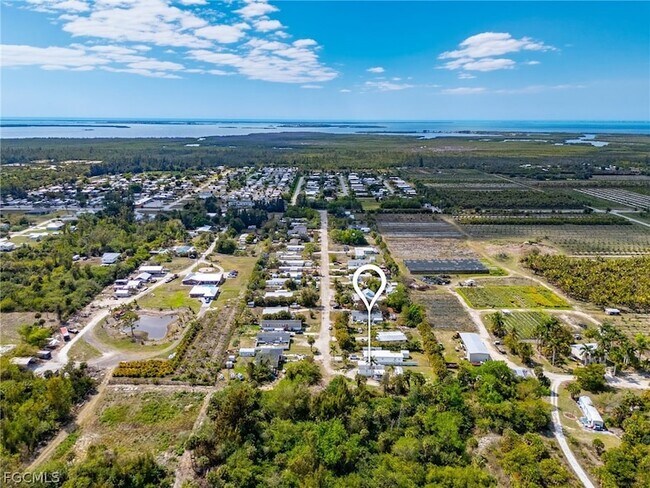 Building Photo - 7270 Pinehurst Rd