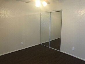 Building Photo - 416 University Oaks Blvd