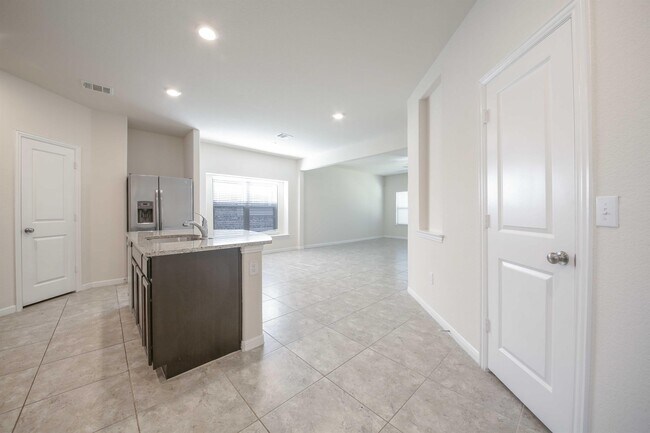 Building Photo - 14002 Madrigal Ln