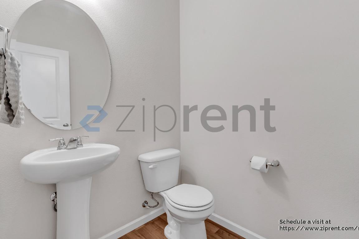 Building Photo - 2908 S White Salmon Dr