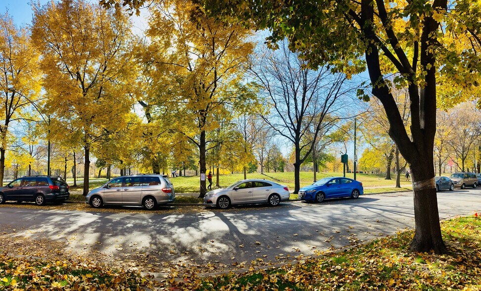 Park Across Street - 2102 W 37th St