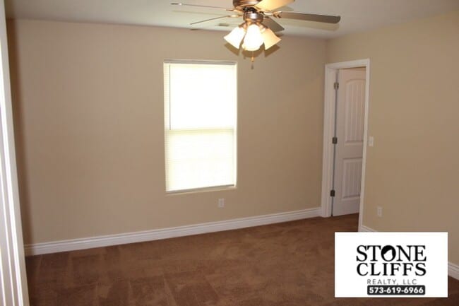 Building Photo - 231 Rylee Cir