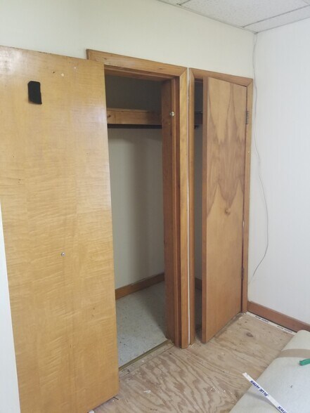 Building Photo - 125 Lorentz St