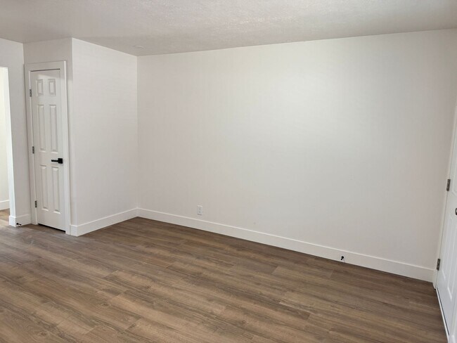 Building Photo - 235 W 400 N