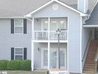 Building Photo - 907 Pelham Square Way
