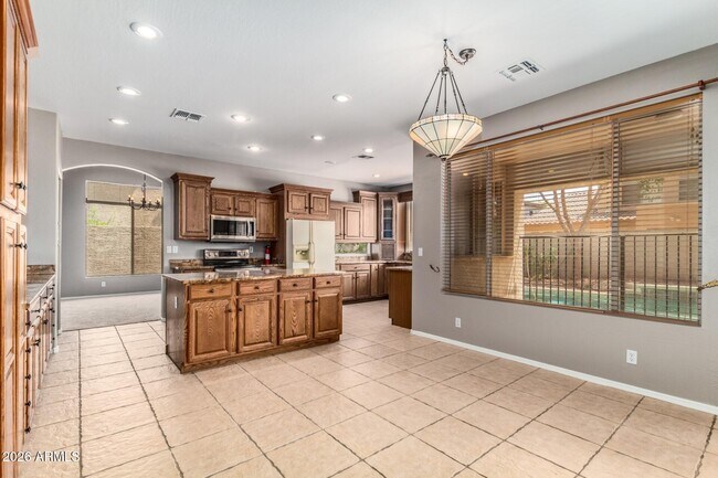 Building Photo - 731 W Indigo Dr