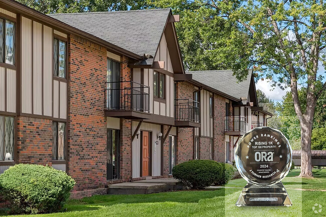 Country Squire Apartments - Country Squire