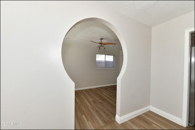 Building Photo - 4749 Tropicana Ave