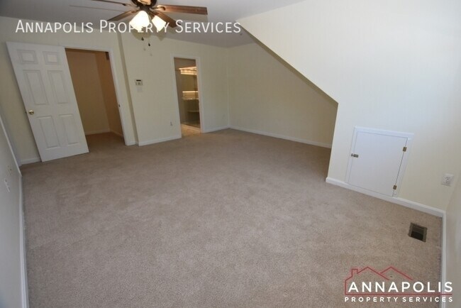 Building Photo - 8725 Spring Brook Way