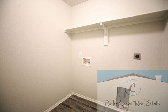 Building Photo - Move in special $950!! Beautiful 4 bed / 2 bath home - Nettleton!!