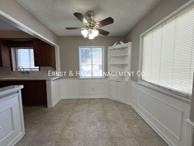 Building Photo - 5889 Rose Ave