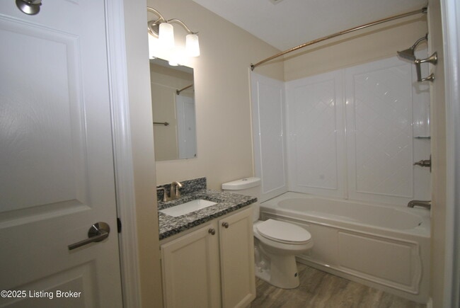 Building Photo - 12401 Ledges Dr