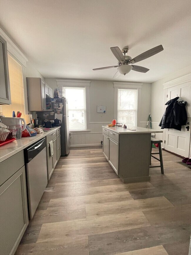 Building Photo - 23-25 Woodland Street