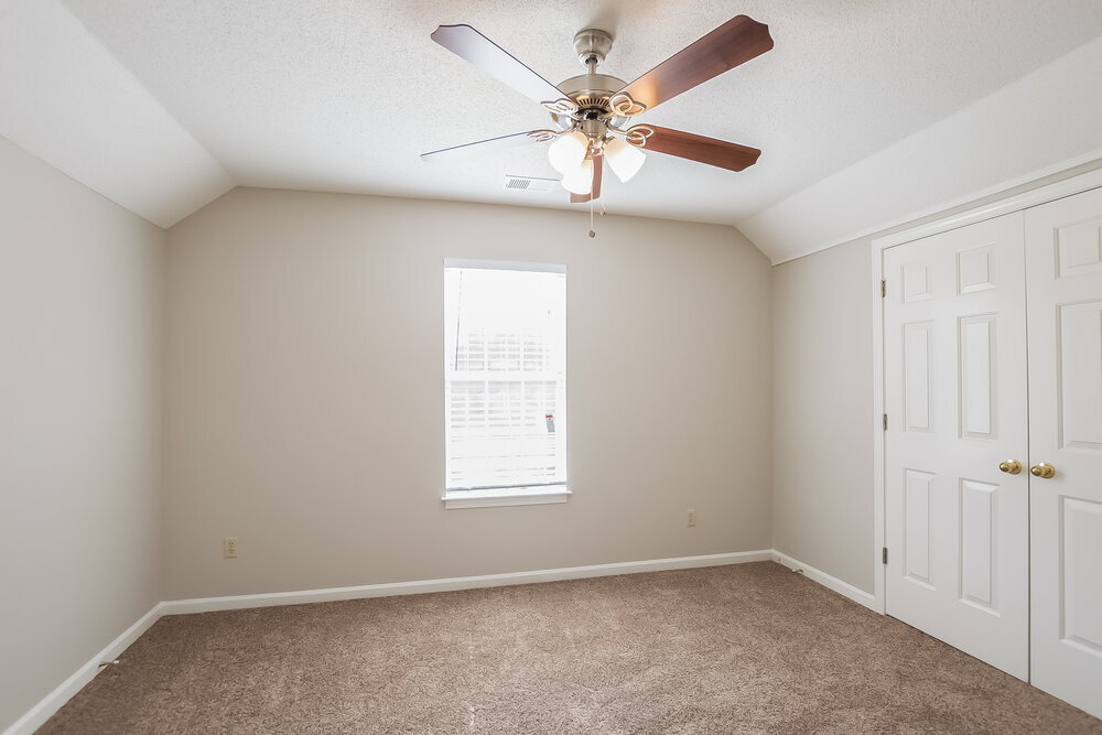 Building Photo - 1640 Saddle Ln
