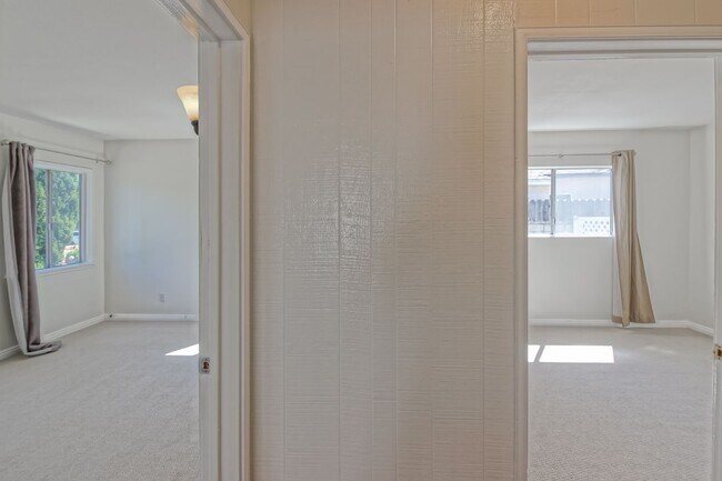 Building Photo - 1x 3906-3908