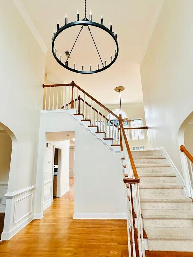 Building Photo - 12872 Waterside Dr