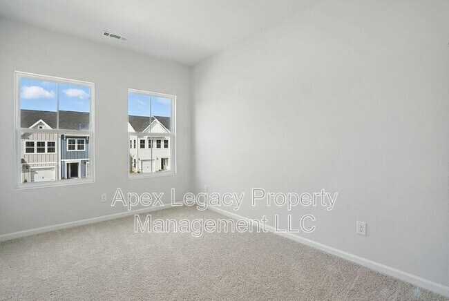 Building Photo - 112 Central Townes Wy
