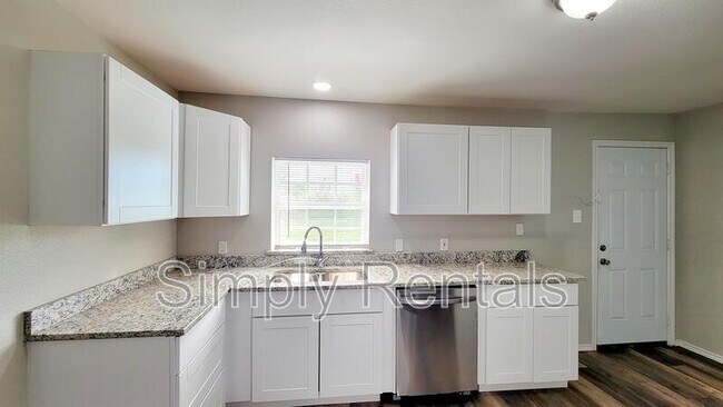 Building Photo - 1704 Langford St