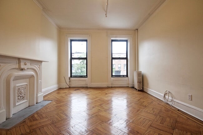 Building Photo - 41 Halsey St
