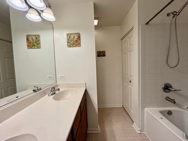 Building Photo - 3259 Cool Springs Ct