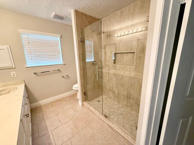 Building Photo - 16730 Frigate Dr