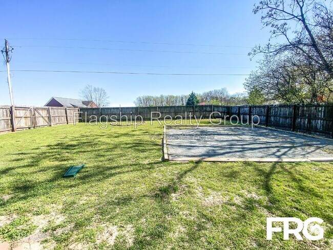 Building Photo - 101 Autumn Ridge Dr