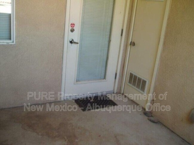 Building Photo - 6800 Vista Del Norte Dr NE