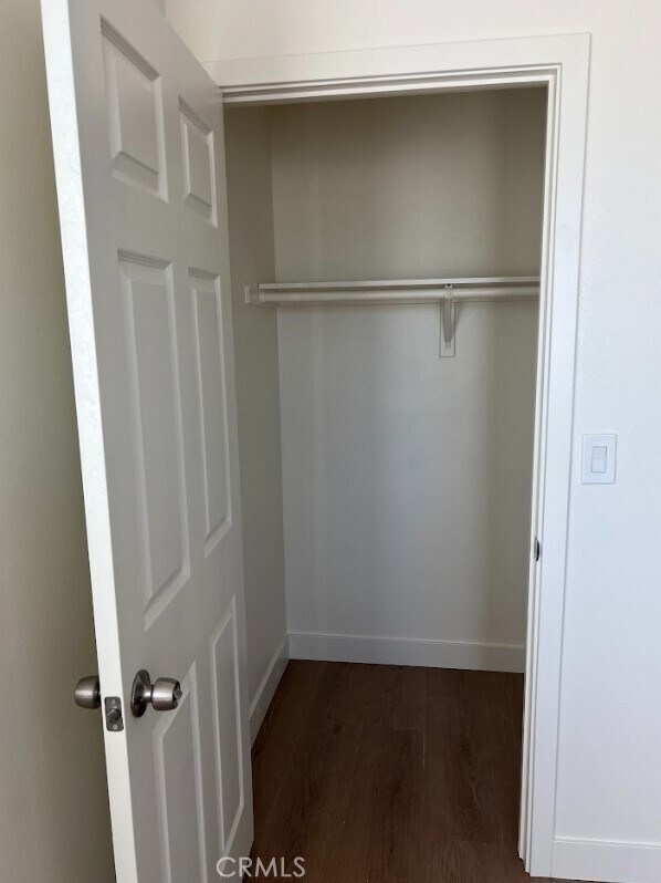 Building Photo - 409 E 99th St