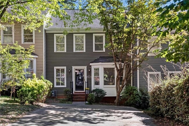Primary Photo - 1427 Old Virginia Ct SE
