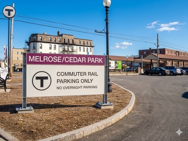 Building Photo - 18-20 N High St