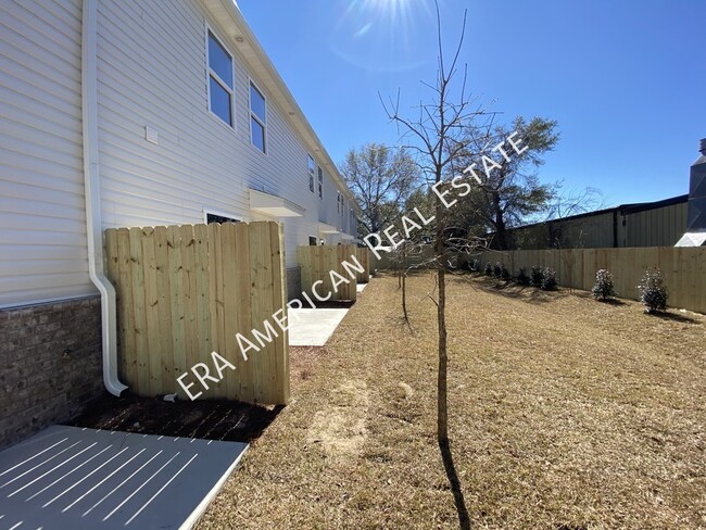 Building Photo - 1004 Grace Ln